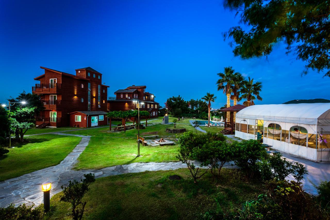 Cadelhas Hotel Jeju Exterior photo
